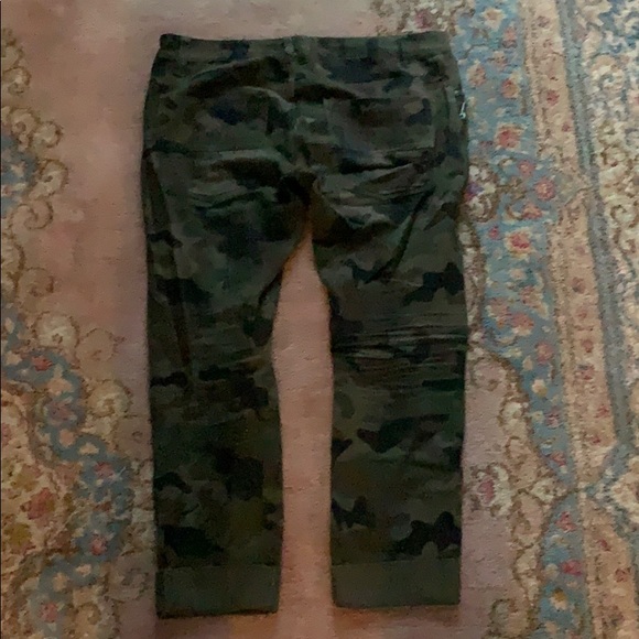 Camo jeans. - Picture 2 of 2